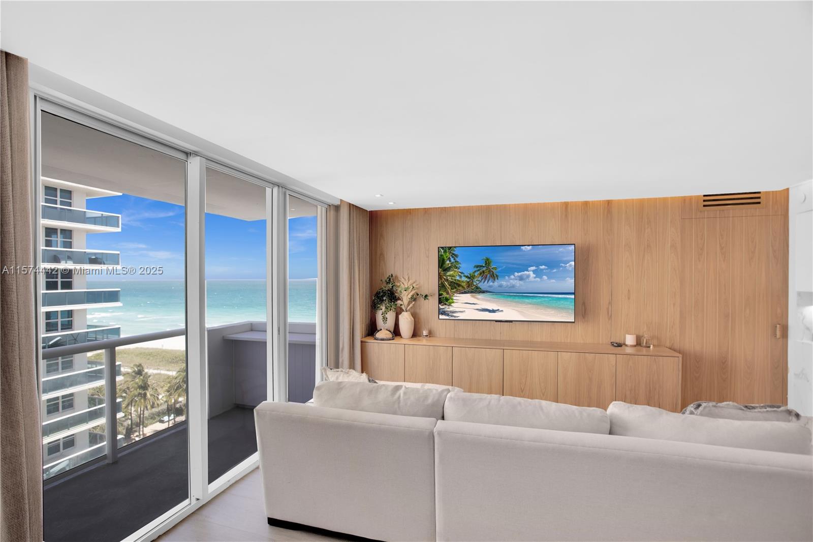 9195 Collins Ave 903