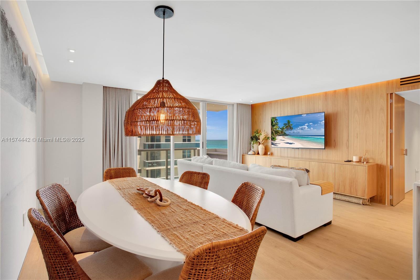 CARLISLE ON THE OCEAN CON - Residential