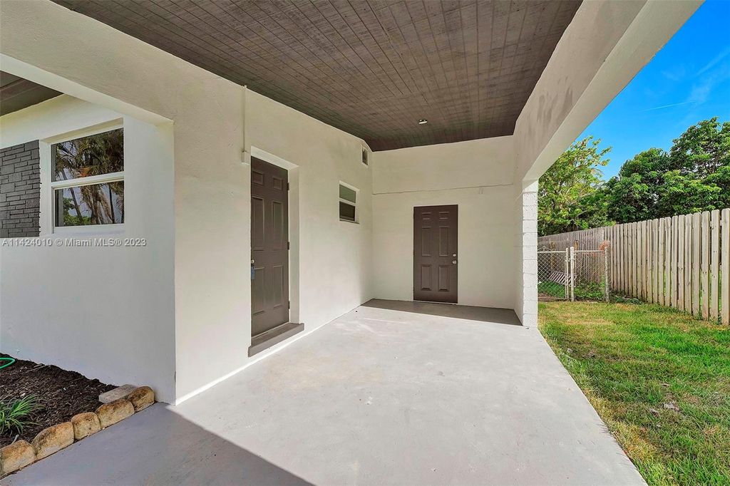 Photo of 2410 SW 5th St, Fort Lauderdale, FL 33312 (MLS # A11424010)