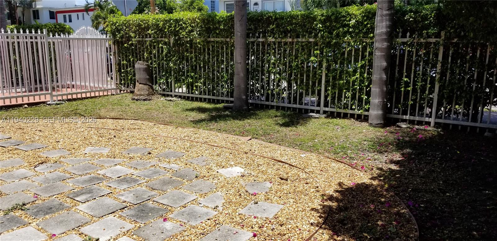 EVERGLADES SOUTH CONDO - Residential