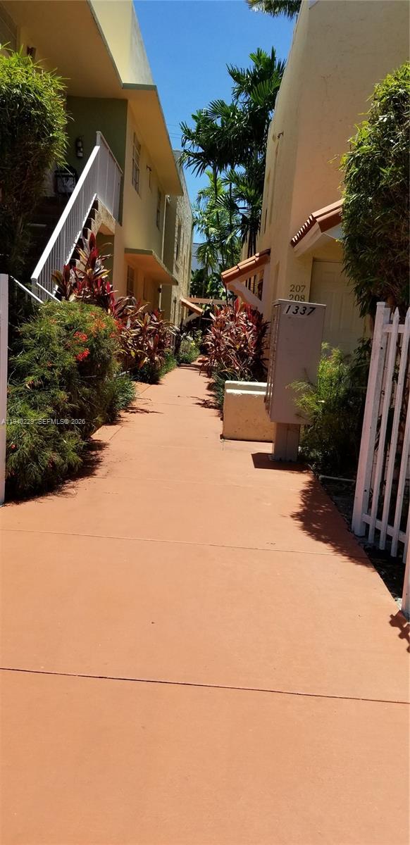 EVERGLADES SOUTH CONDO - Residential