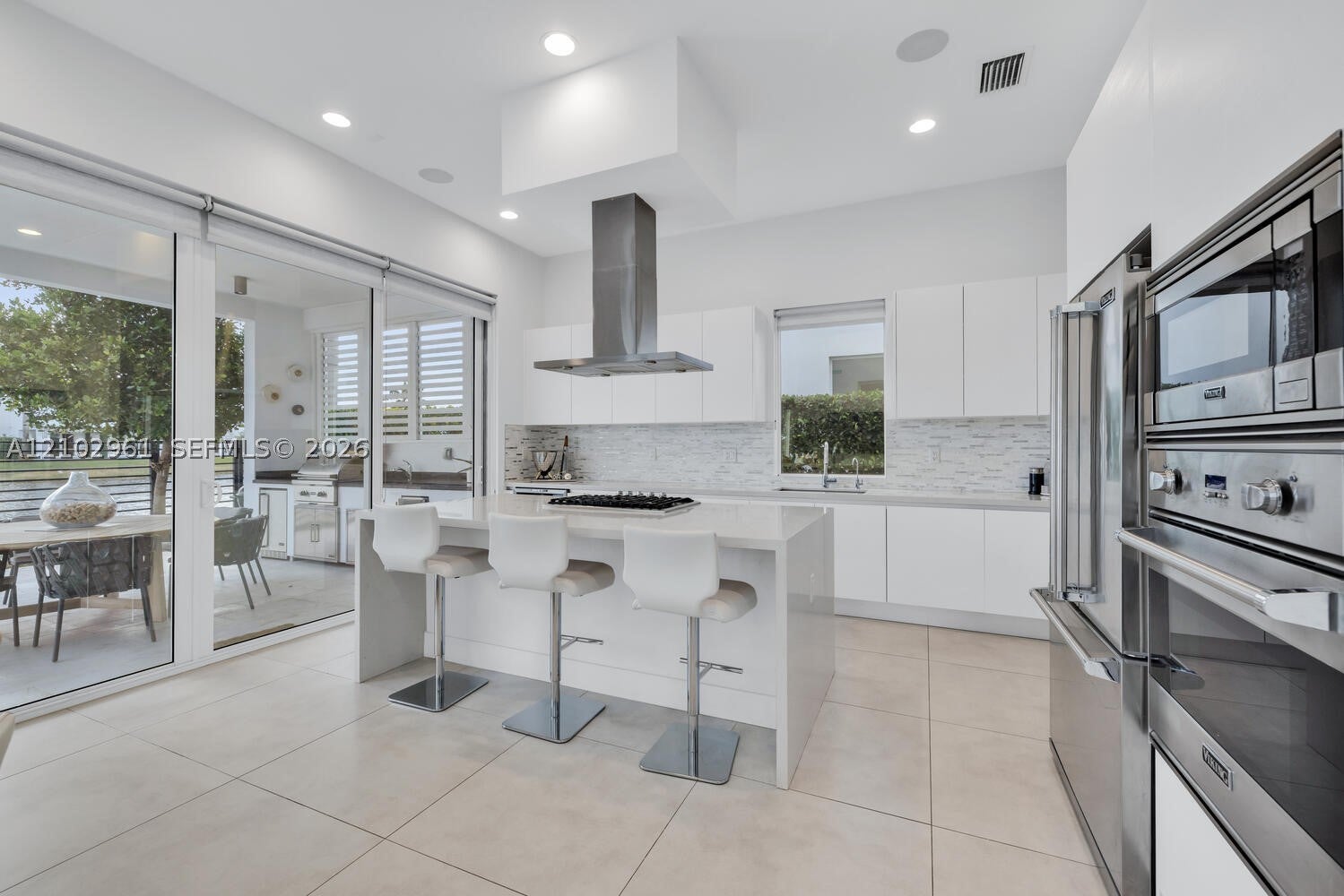 10250 NW 75th Ter