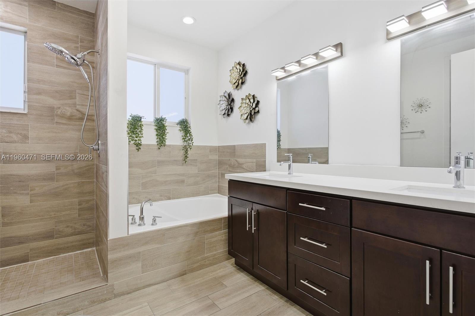 VANESSAS PLACE - Residential