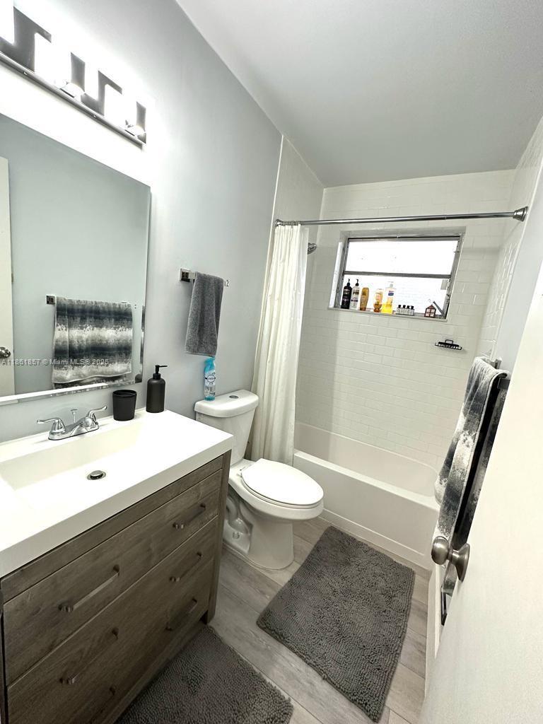 MIDLAND 1ST ADD 40-13B - Residential Lease