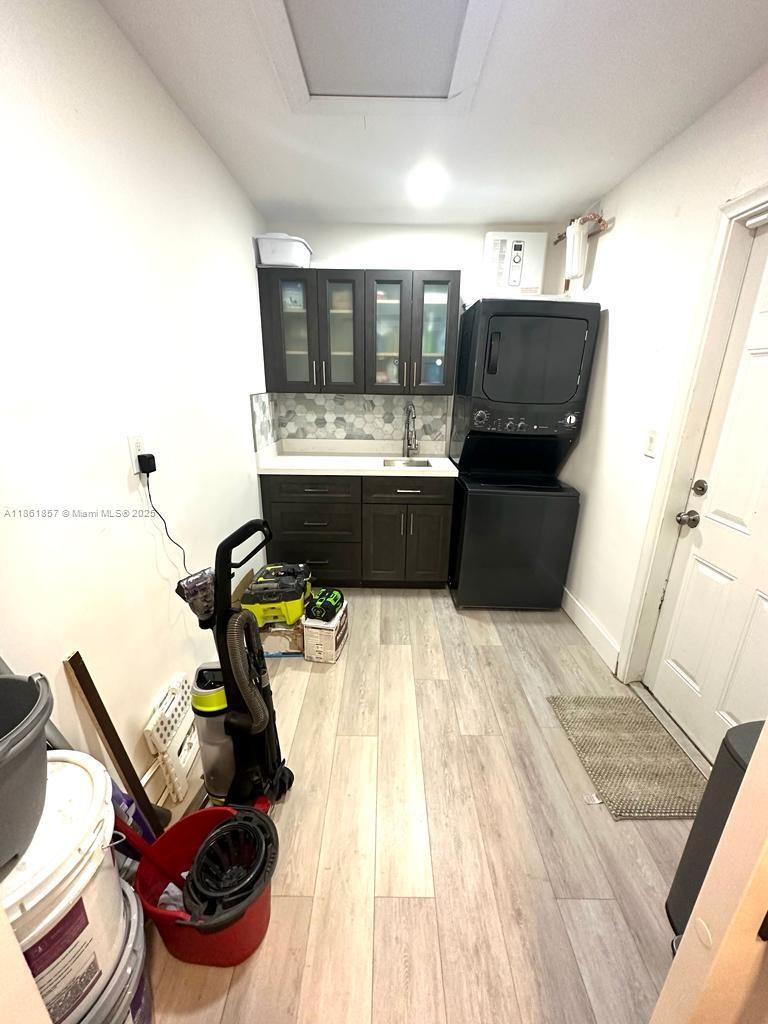 MIDLAND 1ST ADD 40-13B - Residential Lease