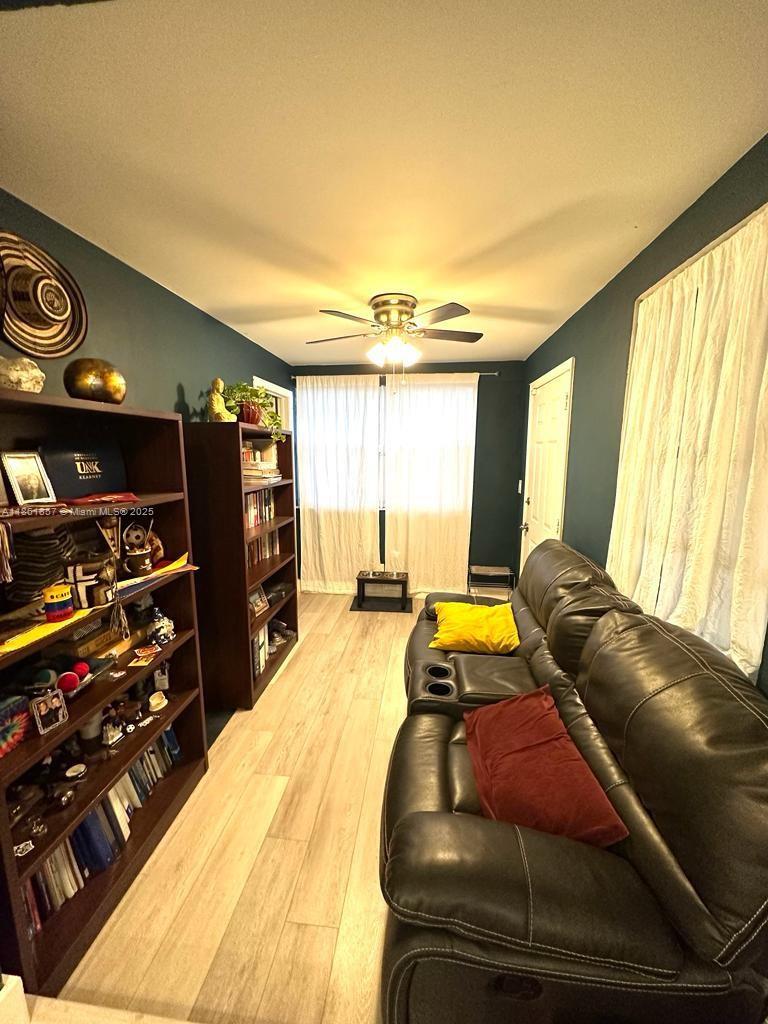 MIDLAND 1ST ADD 40-13B - Residential Lease