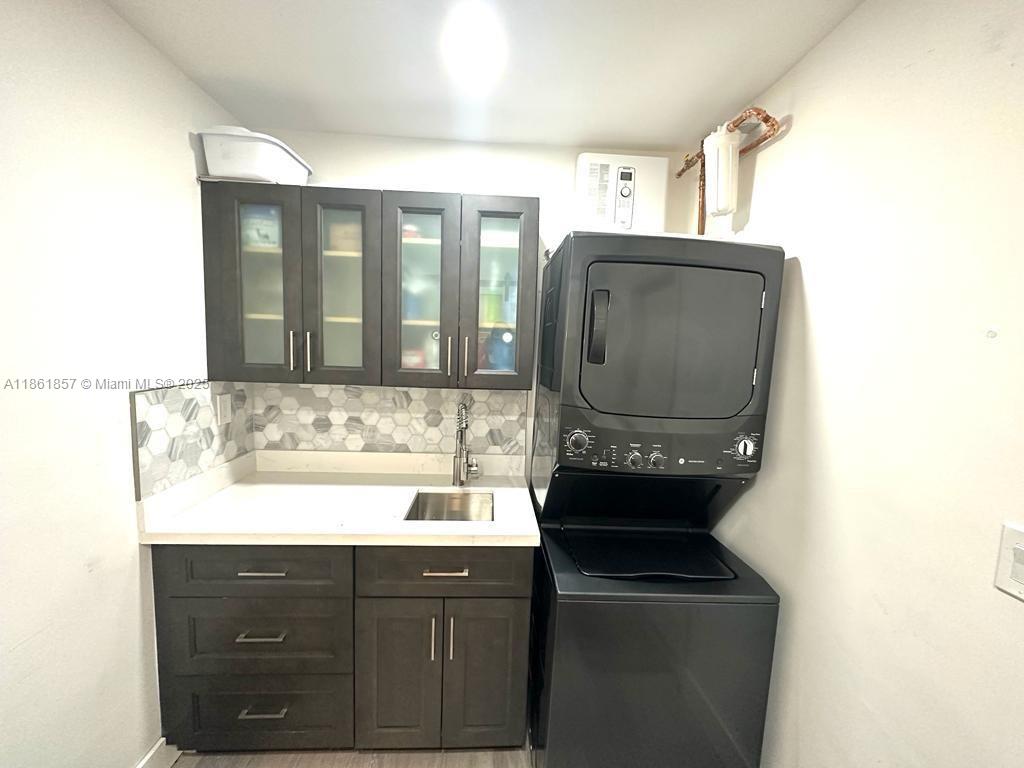 MIDLAND 1ST ADD 40-13B - Residential Lease