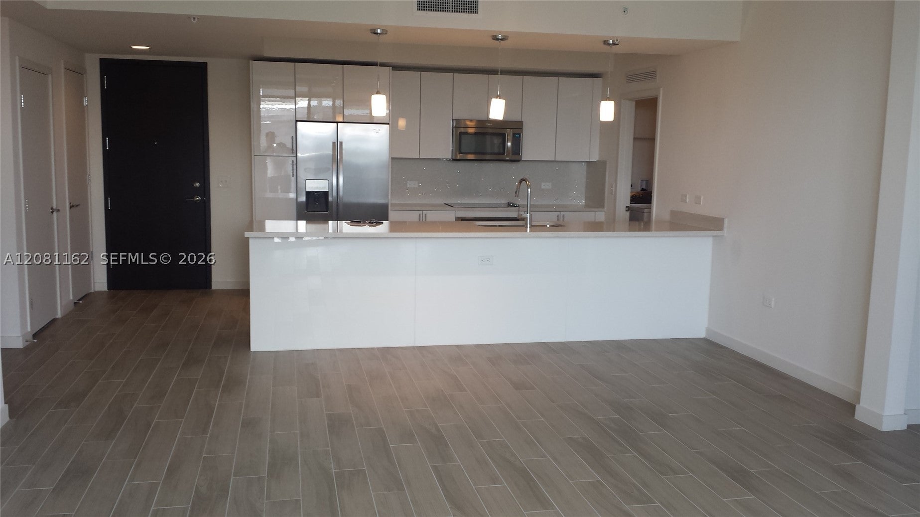 999 SW 1ST AVE 2305