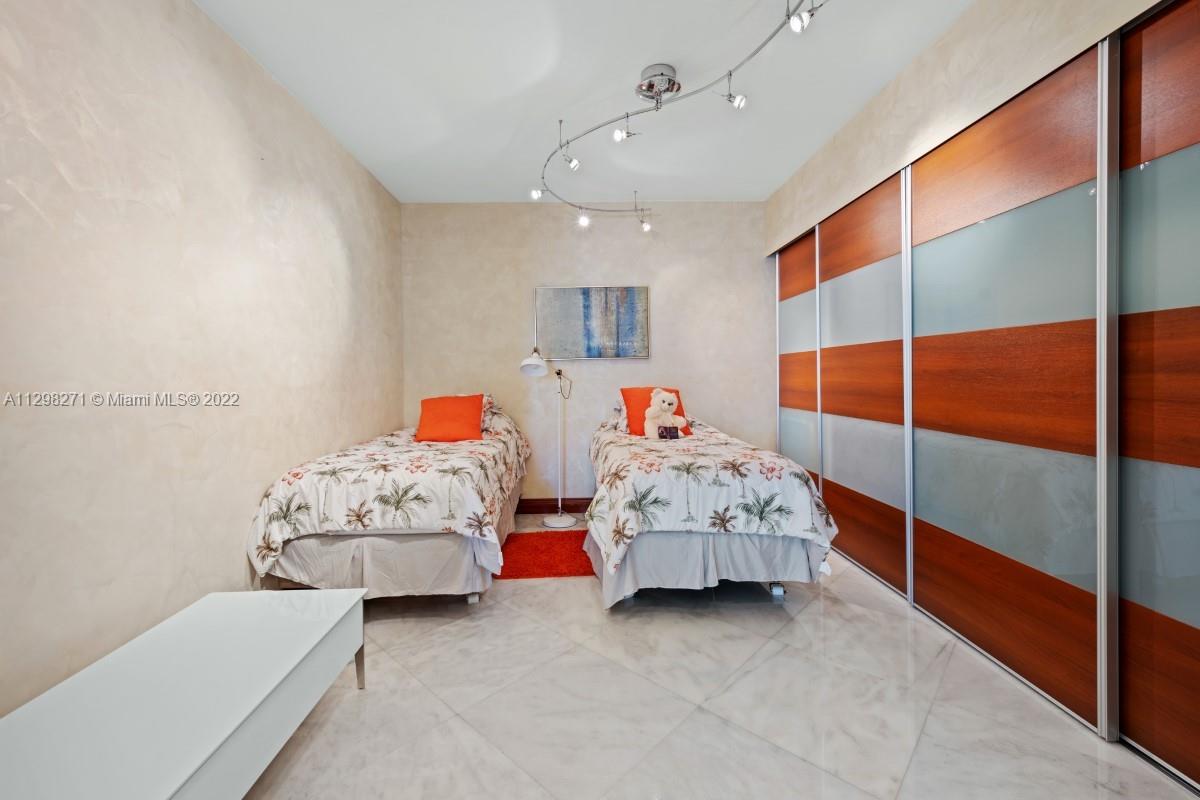 AVENTURA MARINA TWO - Residential Lease