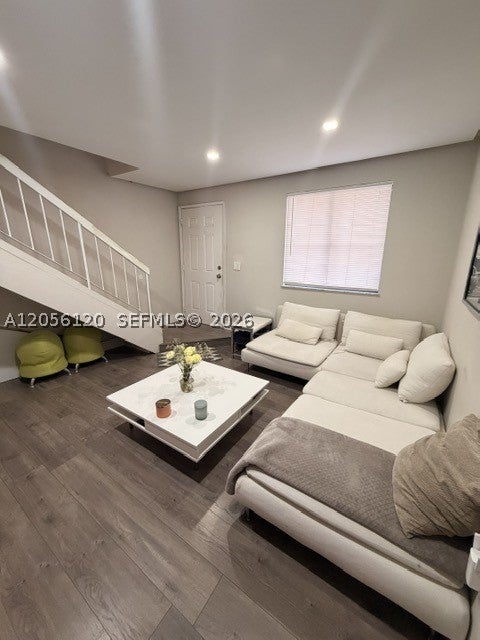 1809 SW 107th Ave 2707, Miami FL 33165