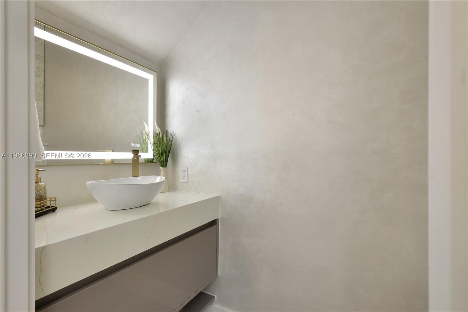 LEXINGTON HOMES ESTATES - Residential