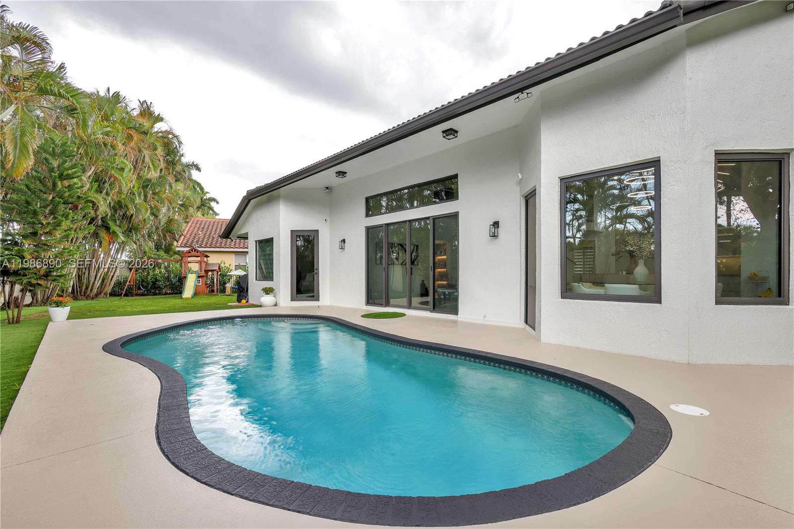 LEXINGTON HOMES ESTATES - Residential