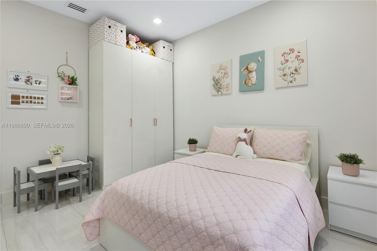 LEXINGTON HOMES ESTATES - Residential