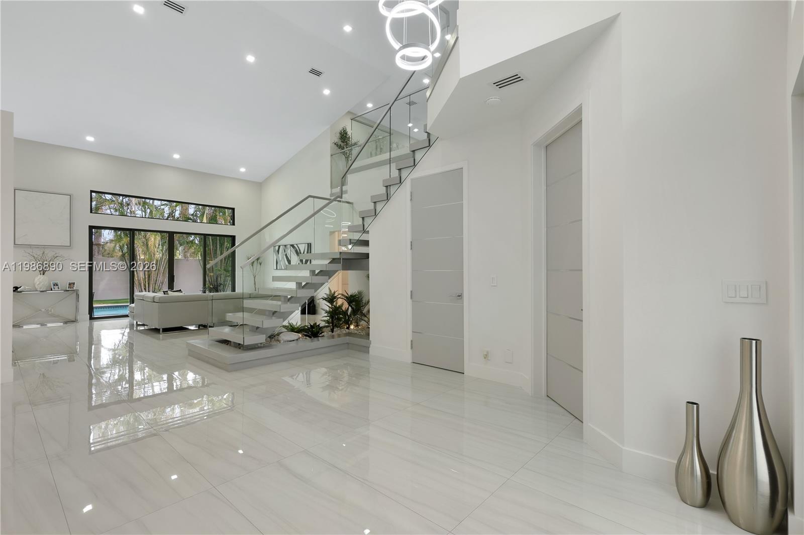 LEXINGTON HOMES ESTATES - Residential