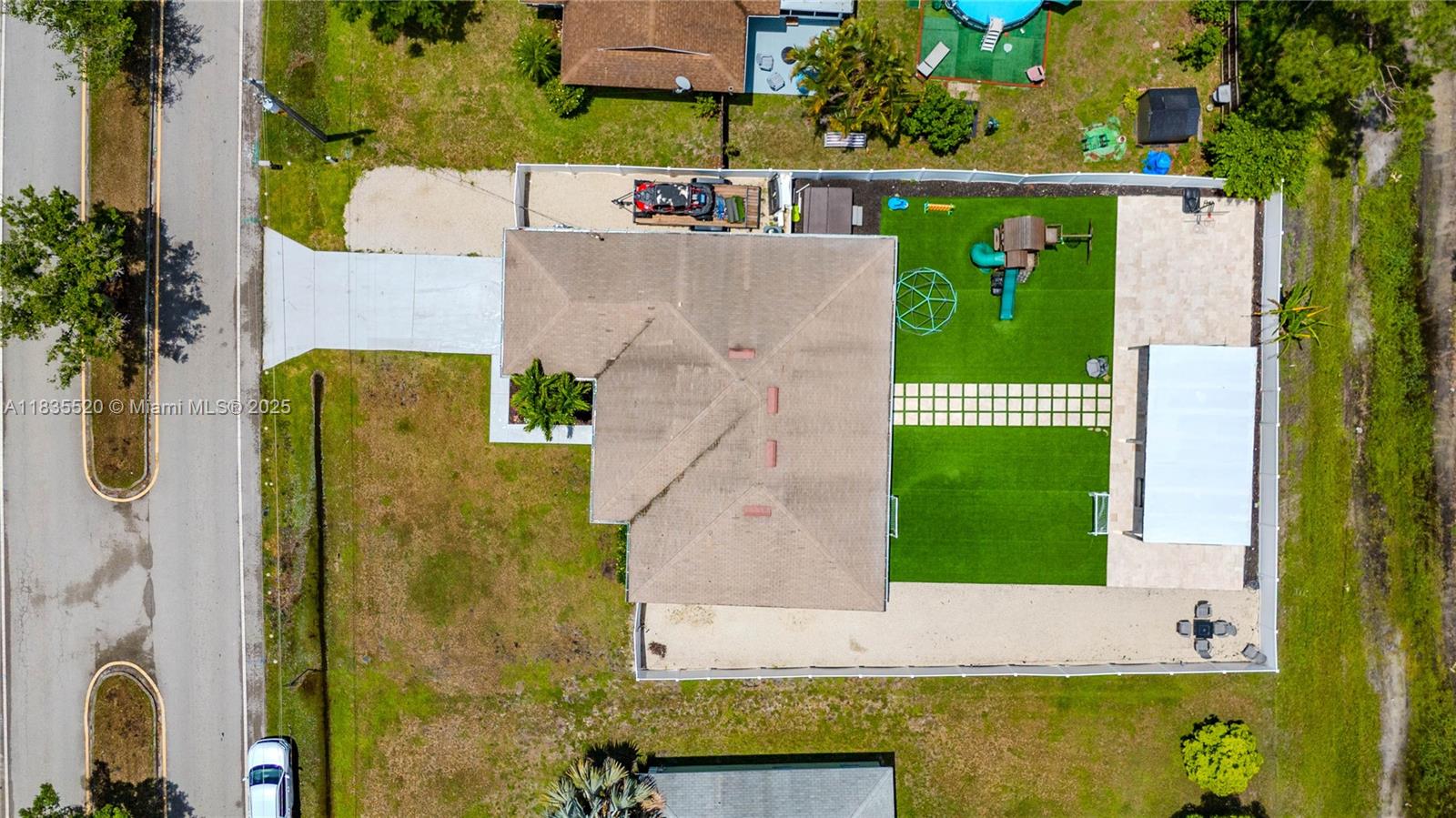 1149 SE Sandia Dr, Port St Lucie, FL, 34983/$700,000 4 1149 SE Sandia Dr