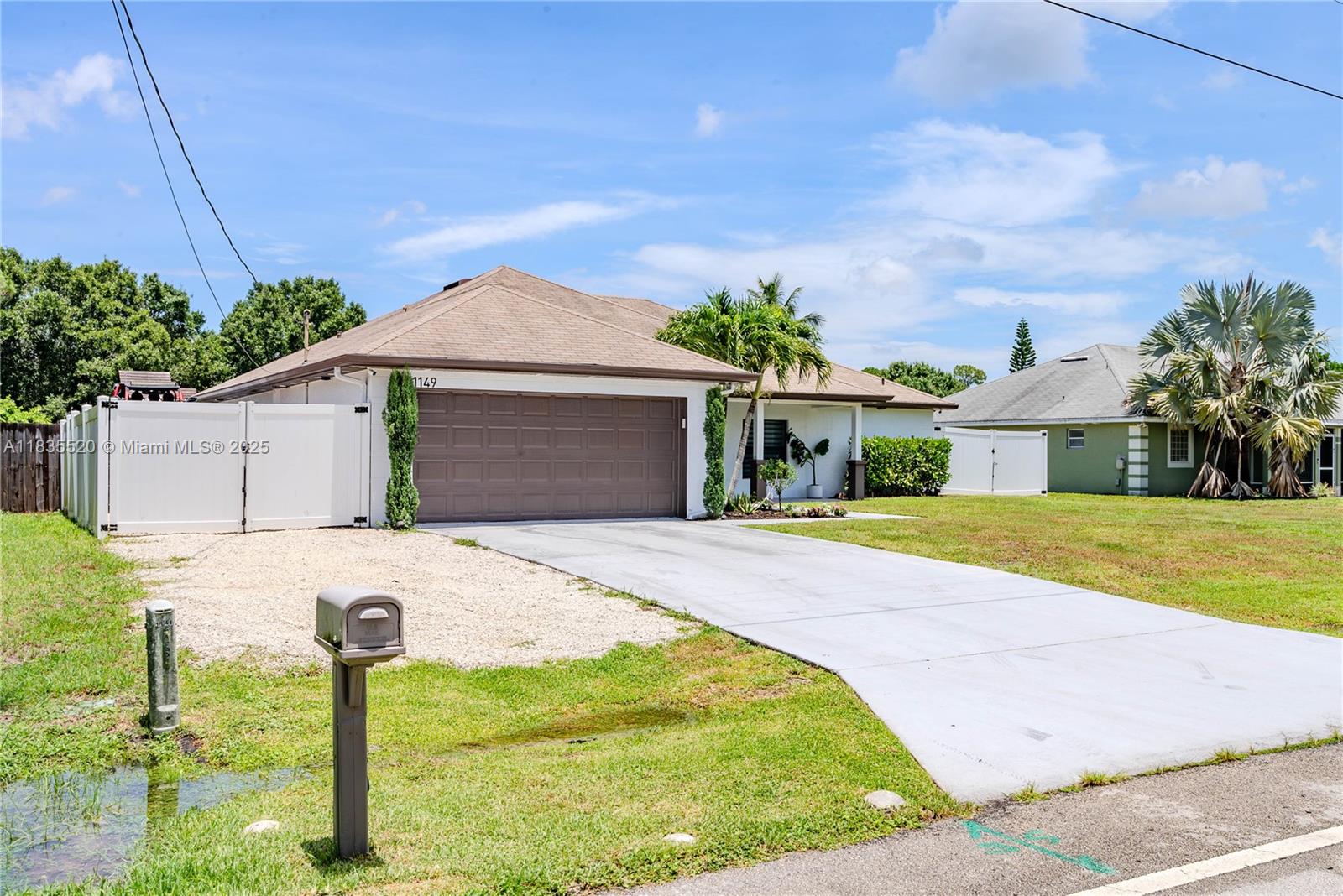 1149 SE Sandia Dr, Port St Lucie, FL, 34983/$700,000 2 1149 SE Sandia Dr