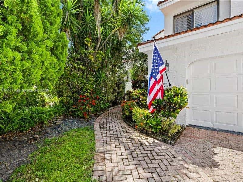 Photo of 7362 Woodmont Ct, Boca Raton, FL 33434 (MLS # A12027305)