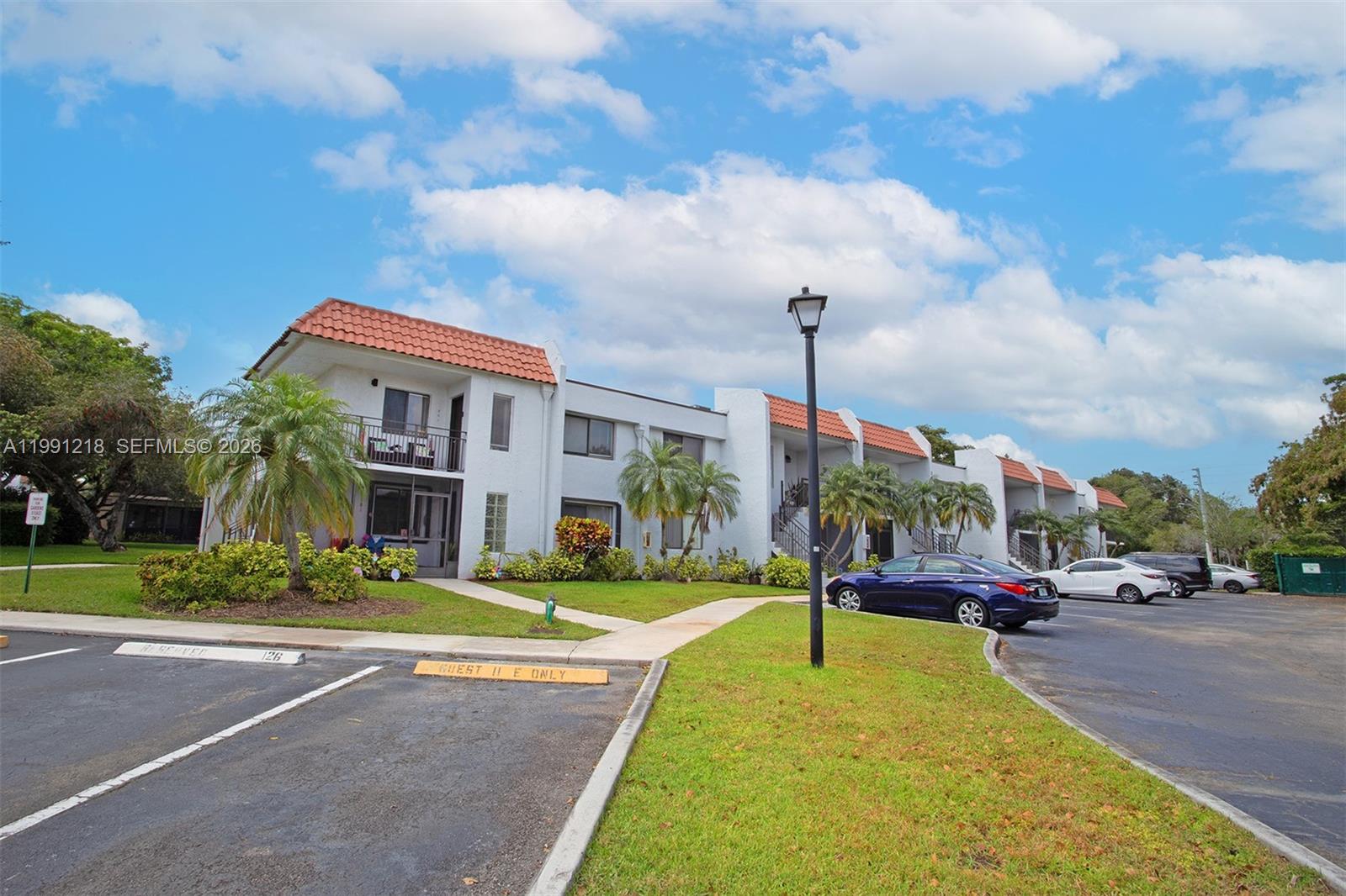 304 Racquet Club Rd 203