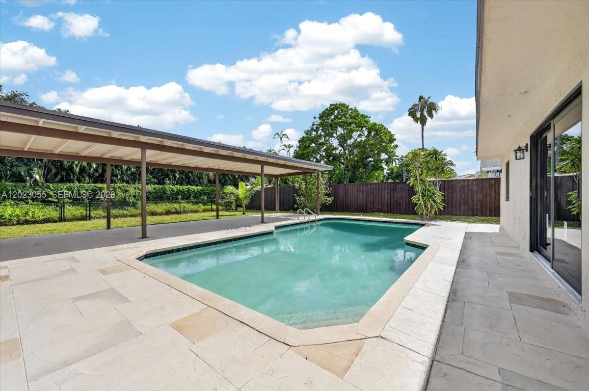 PALM AIRE VILLAGE - Residential