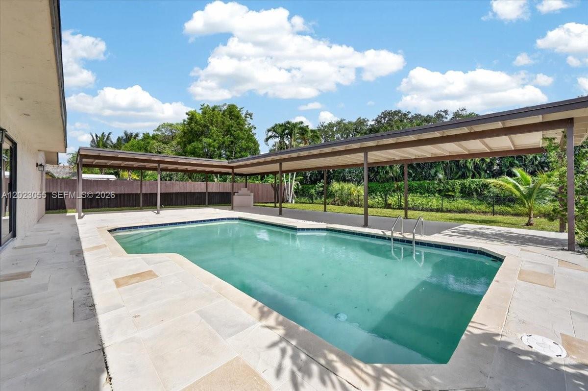 PALM AIRE VILLAGE - Residential