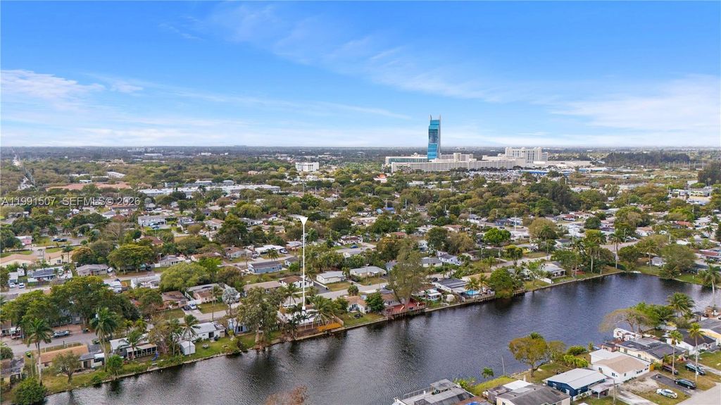 Photo of 4157 SW 49th Ct, Dania Beach, FL 33314 (MLS # A11991507)