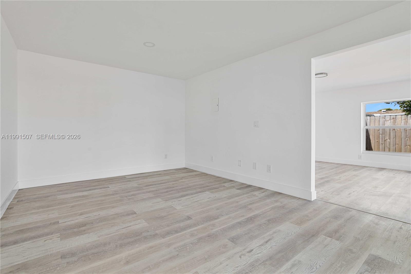 PLAYLAND ISLES - Residential