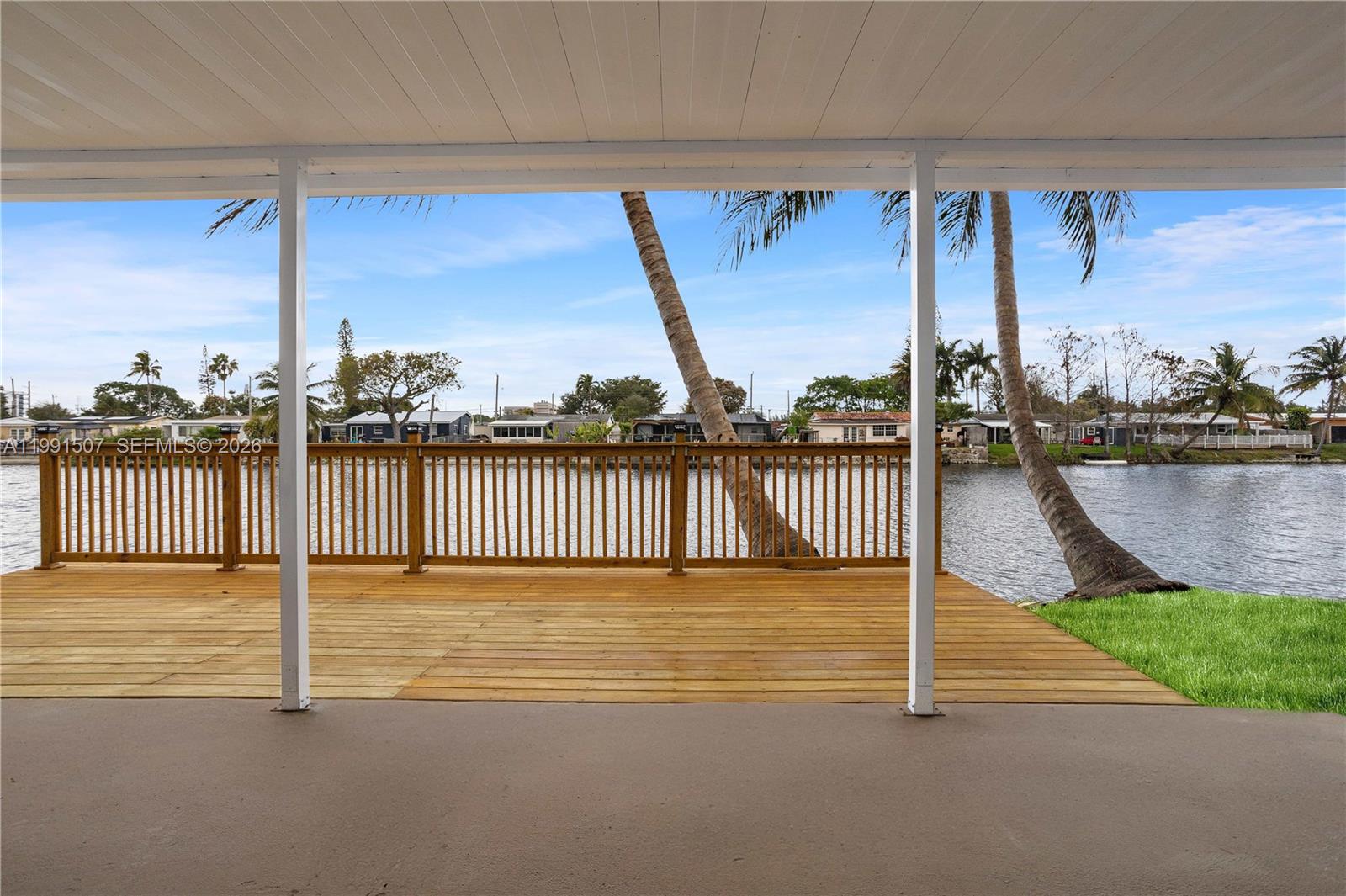 PLAYLAND ISLES - Residential