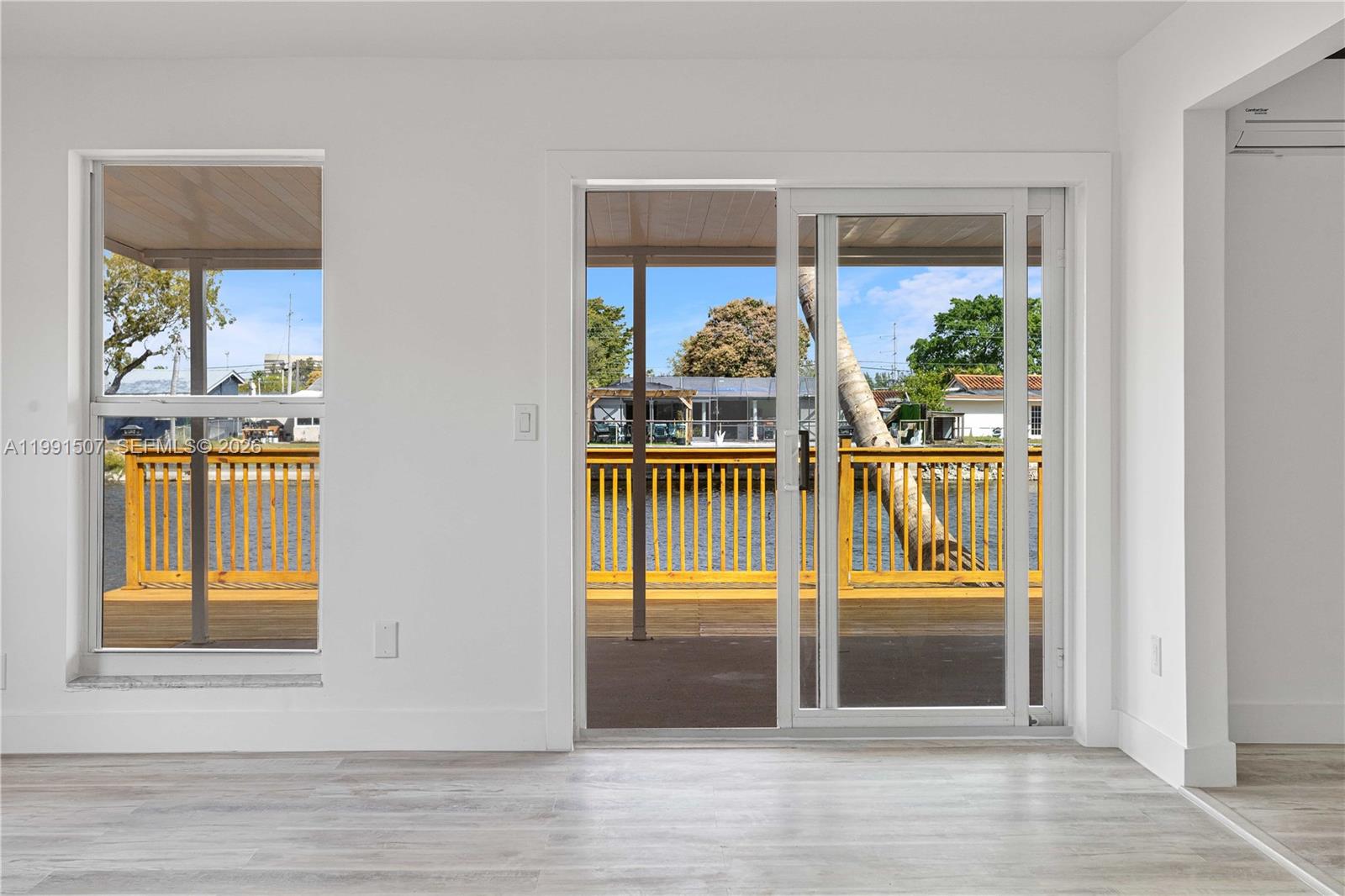 PLAYLAND ISLES - Residential