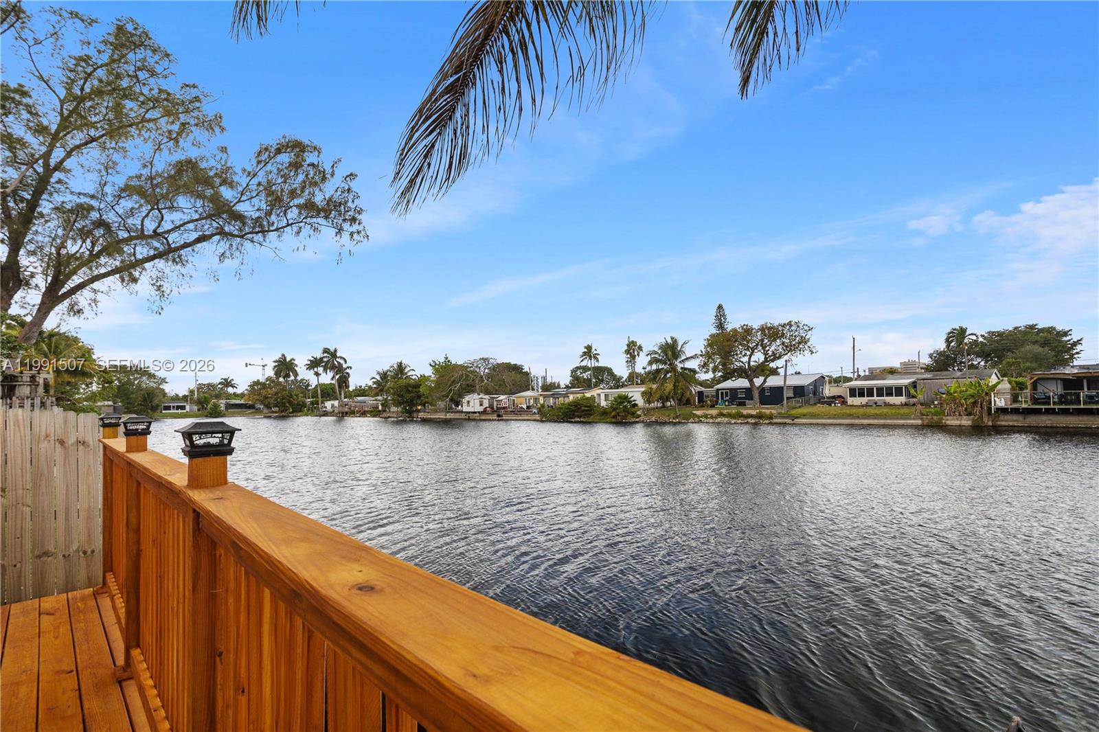 PLAYLAND ISLES - Residential