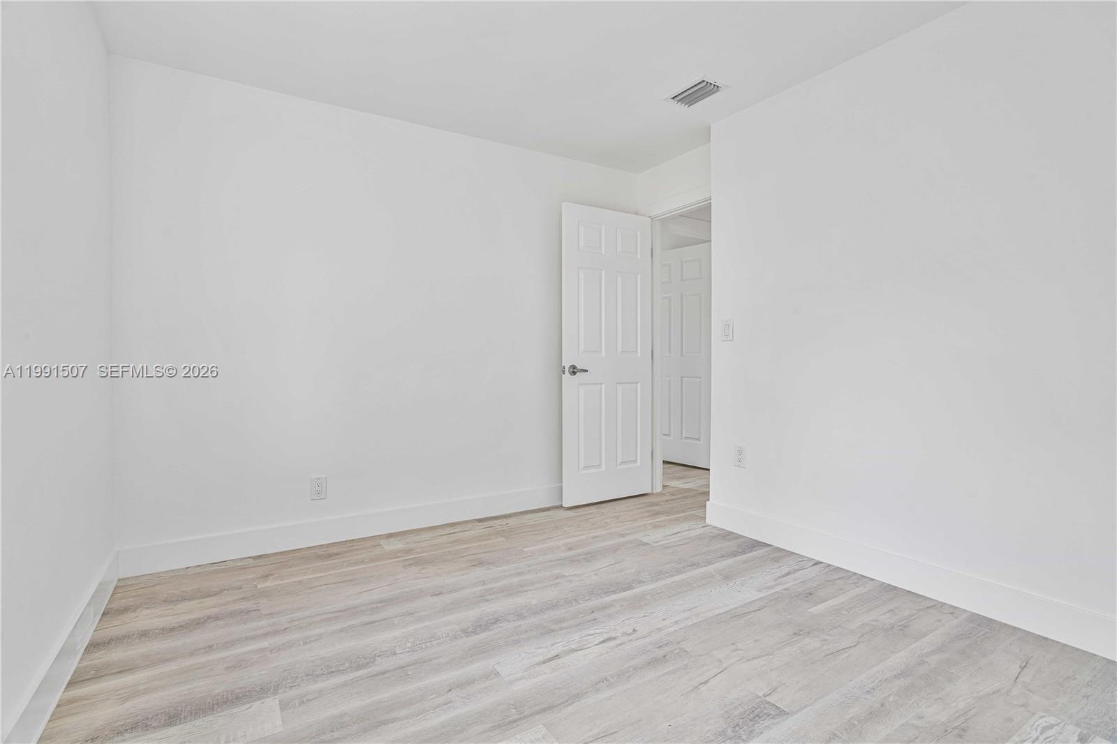 PLAYLAND ISLES - Residential