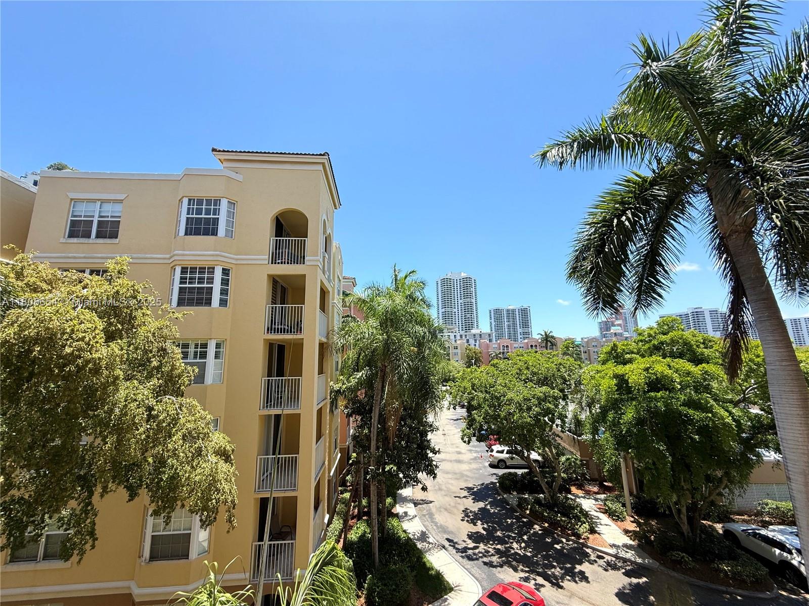 19701 E Country Club Dr 5405