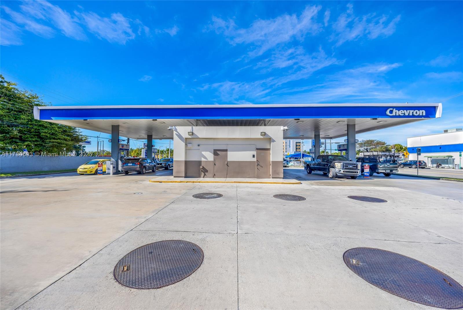 2190 NW 36th St