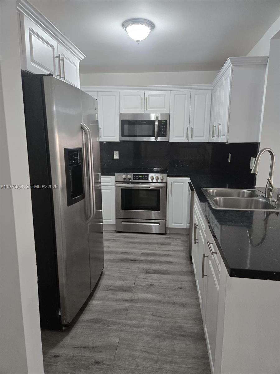 LAGO DEL REY CONDO #2 - Residential