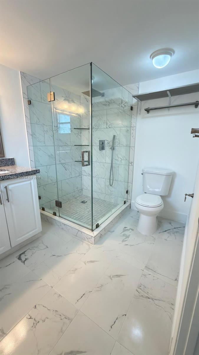 LAGO DEL REY CONDO #2 - Residential