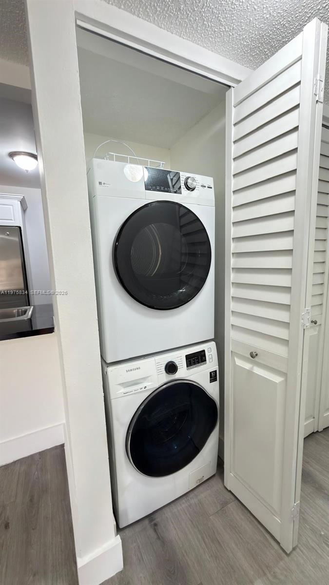 LAGO DEL REY CONDO #2 - Residential