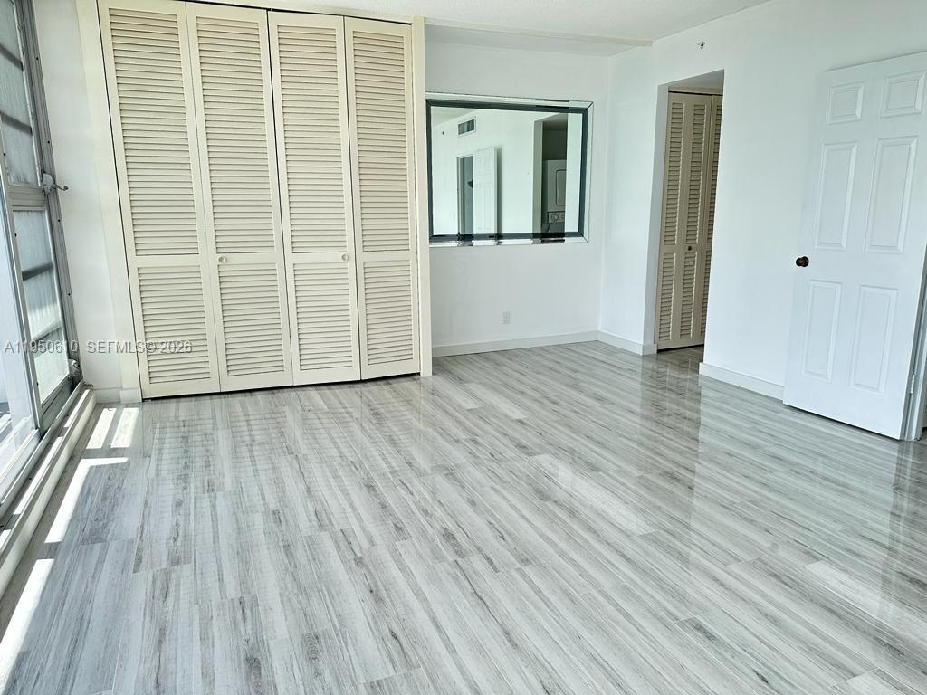 HOME TOWER CONDO - Residential