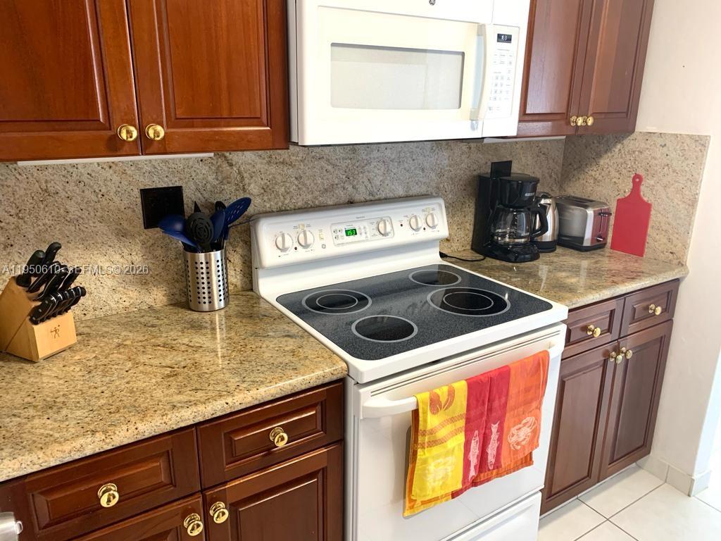 HOME TOWER CONDO - Residential