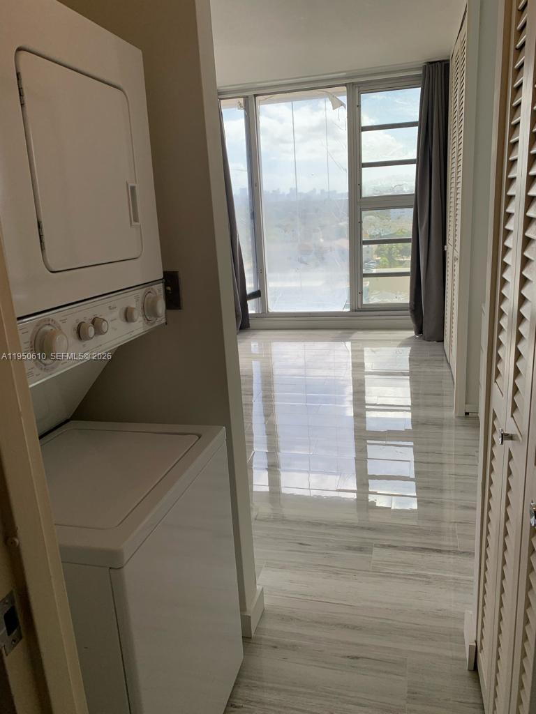 HOME TOWER CONDO - Residential