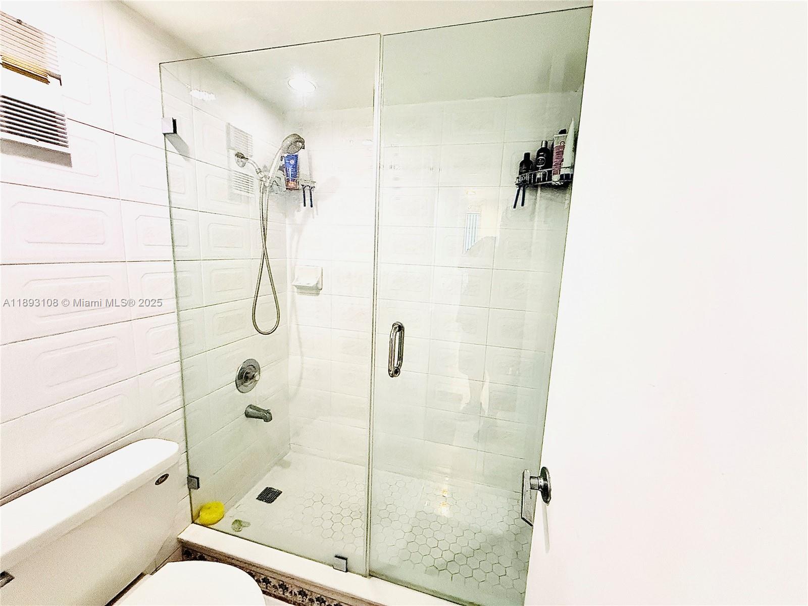 THE TERRACES CONDO PH II - Residential Lease