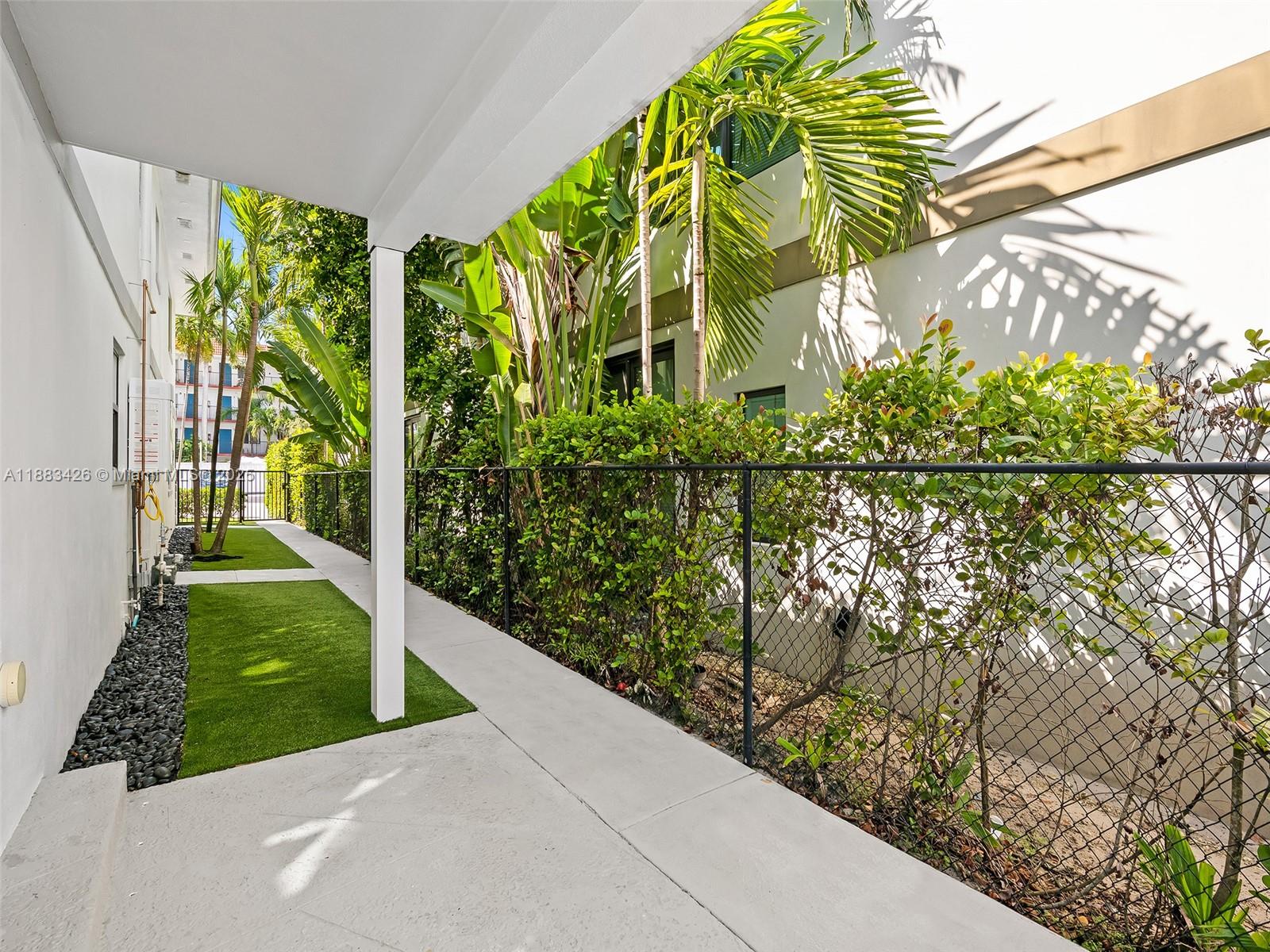COLEE HAMMOCK - Residential Lease