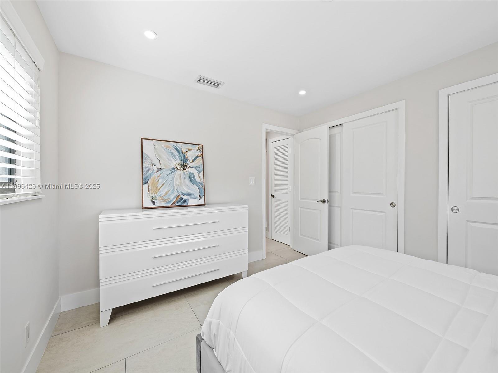 COLEE HAMMOCK - Residential Lease