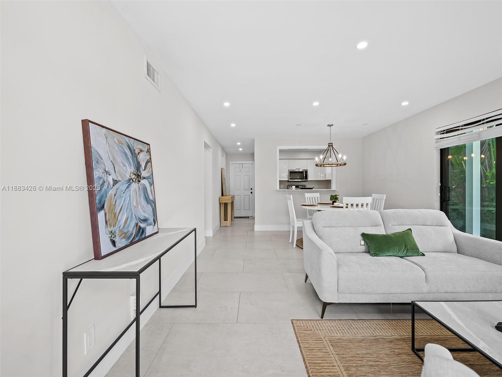 Located in the heart of it all! Welcome to this beautifully designed and decorated furnished 2 bedroom 1 bathroom apartment located on the first floor of a fourplex in Colee Hammock, Fort Lauderdale. The building is totally renovated, freshly painted, great interior and exterior lighting, parking space plus additional street parking. Washer/Dryer located just outside of the unit. All utilities included except for electric and internet. Walking distance to Las Olas, Federal, Broward Blvd, Fort Lauderdale Beach. EASY TO SHOW! AVAILABLE TODAY! ANNUAL OR SEASONAL LEASE OK!