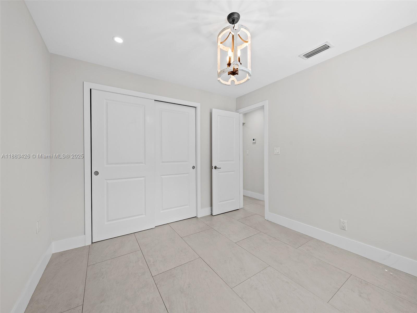 COLEE HAMMOCK - Residential Lease