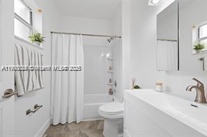 EMERALD COURTS - OPAL CRE - Residential Lease