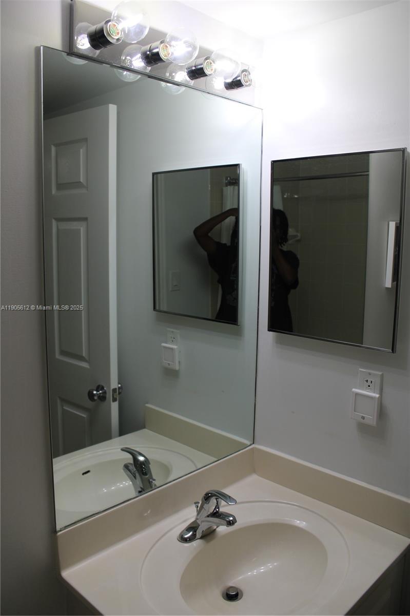 SHERIDAN BEACH CLUB CONDO - Residential Lease