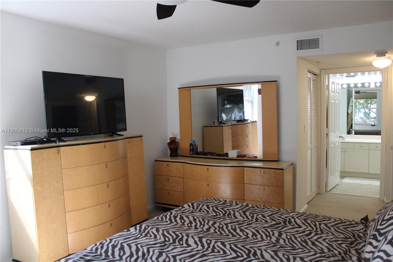 SHERIDAN BEACH CLUB CONDO - Residential Lease