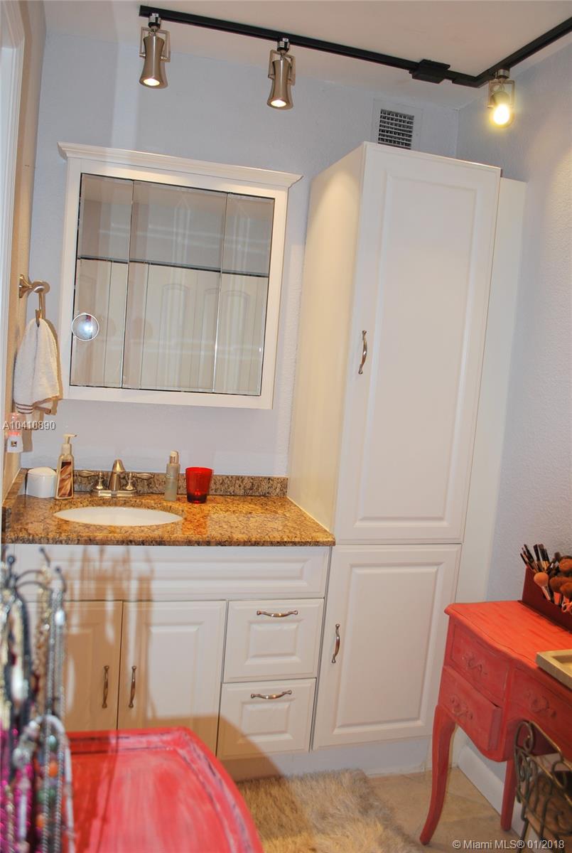 OCEAN VIEW TOWERS CONDO - Residential