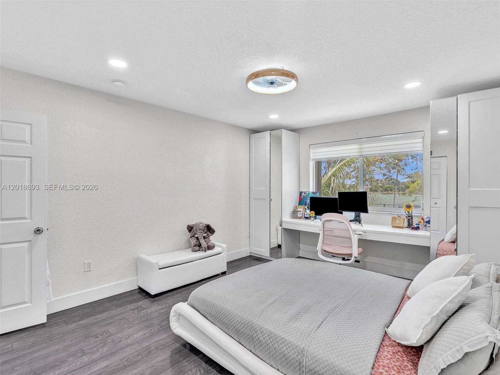LAS BRISAS AT DORAL CONDO - Residential