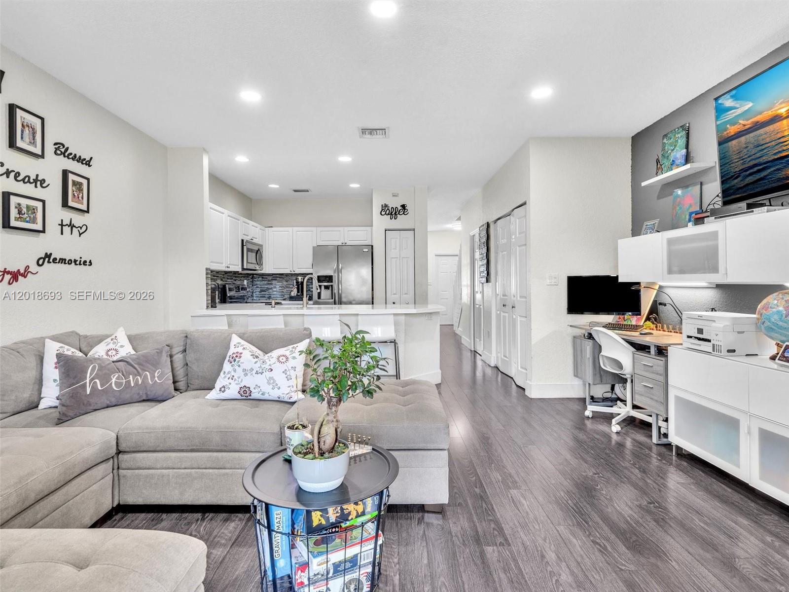 LAS BRISAS AT DORAL CONDO - Residential