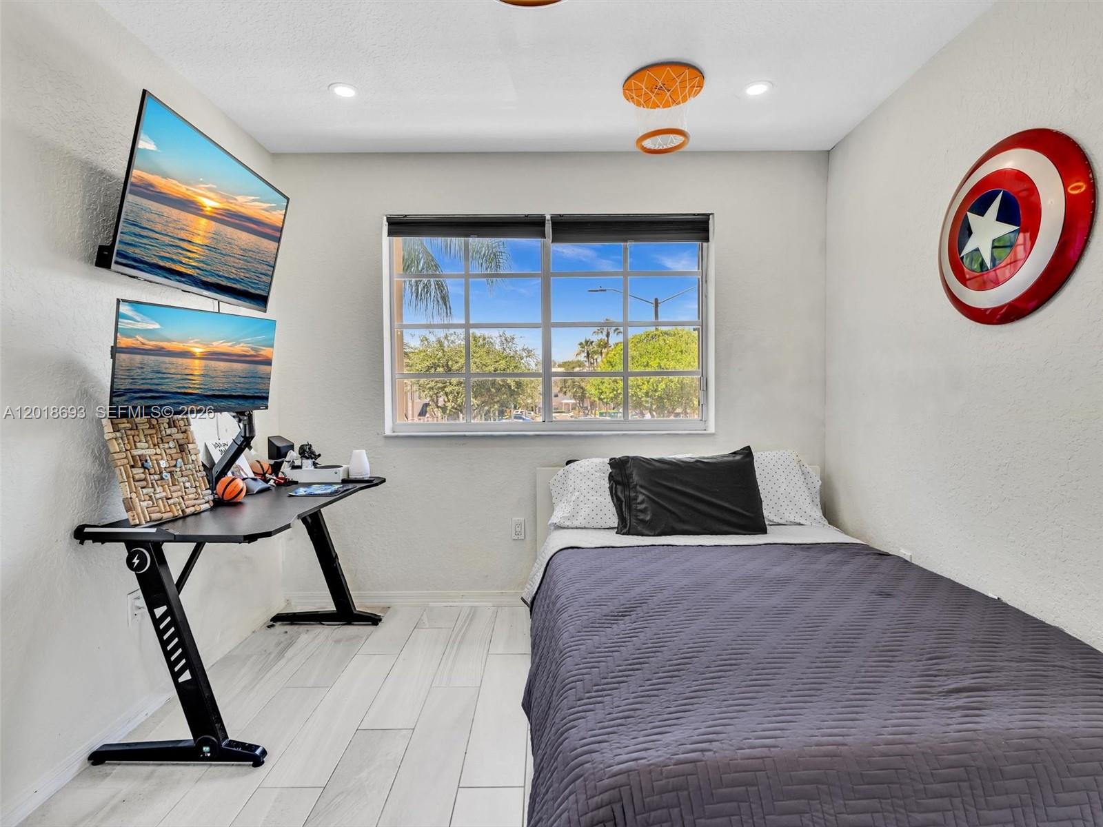LAS BRISAS AT DORAL CONDO - Residential